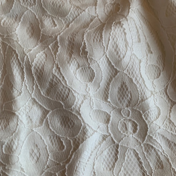 White lace skirt from LOFT. - Picture 3 of 4
